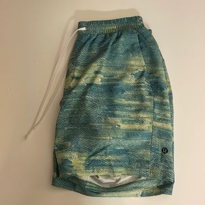 Lululemon hybrid shorts with liner size M